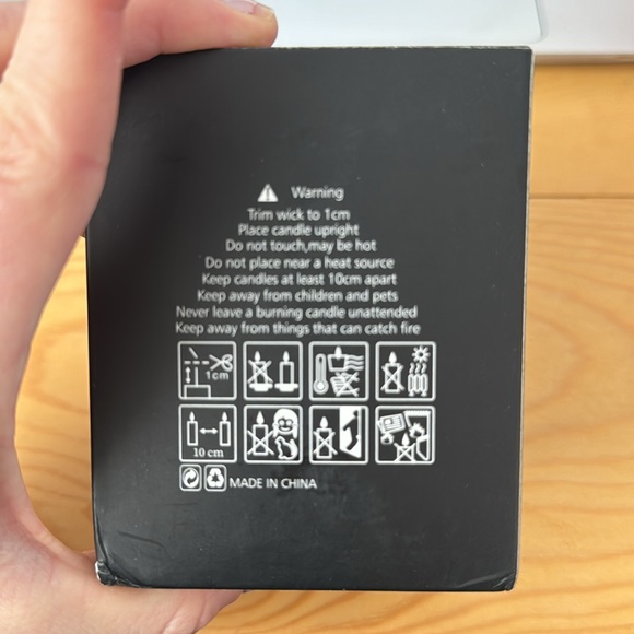 NWT Lavender Aunt Themed Candle - Picture 7 of 7